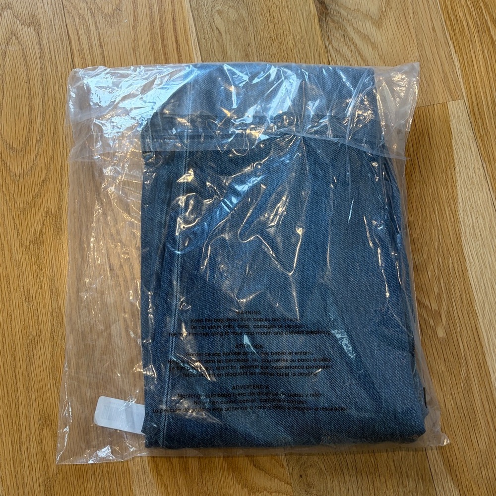 Levi's Ribcage Straight Blue Jeans - Picture 11 of 12